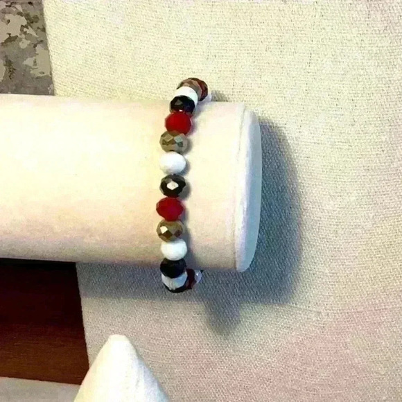 Muti Colored Faceted Glass Bead  Stretch Bracelet - Picture 2 of 4